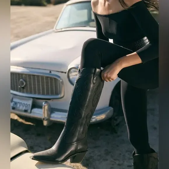 Dolce Vita Samsin Boots in Black Leather 9.5